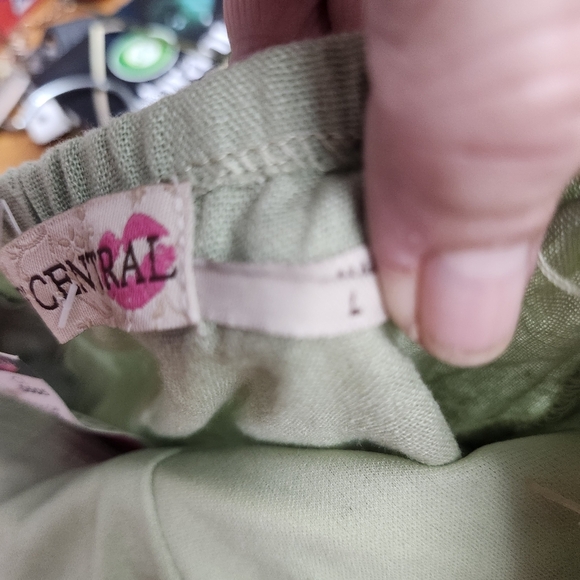 Body Central Green Women's Dress - Picture 3 of 9